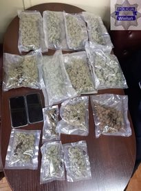 Ponad 2 kg środków odurzających zabezpieczyli wieluńscy policjanci